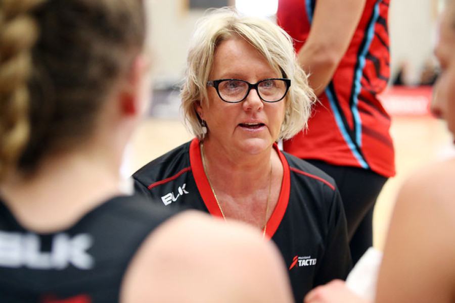 Hawkins resigns as coach of Tactix