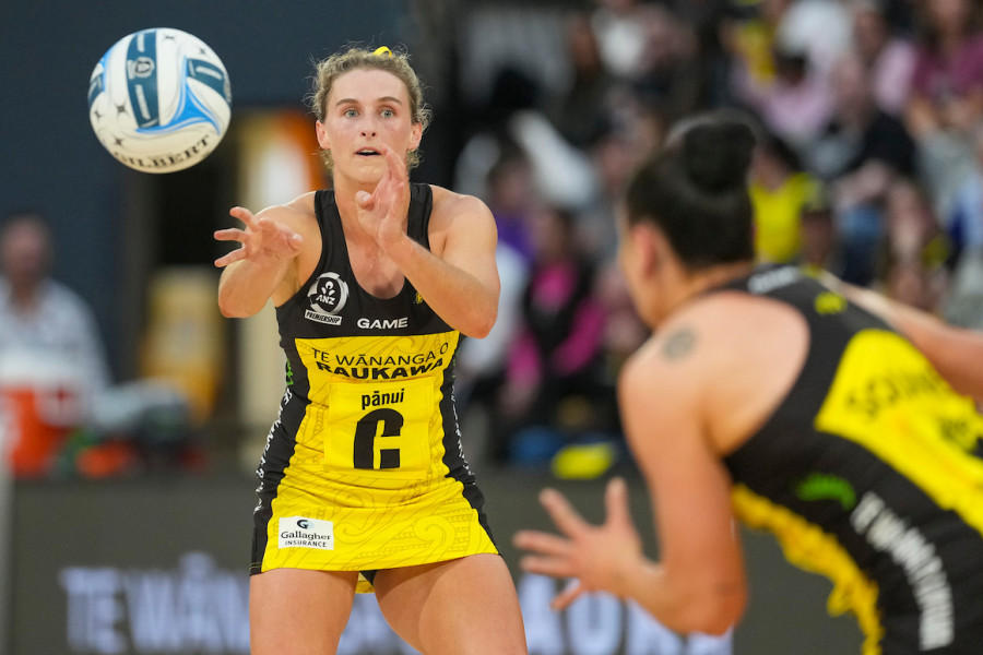 Pulse take statement win in ANZ Premiership season opener