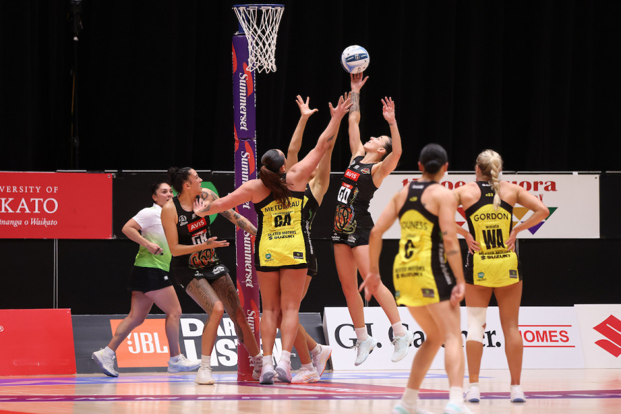 Pulse seal third spot with last-gasp win