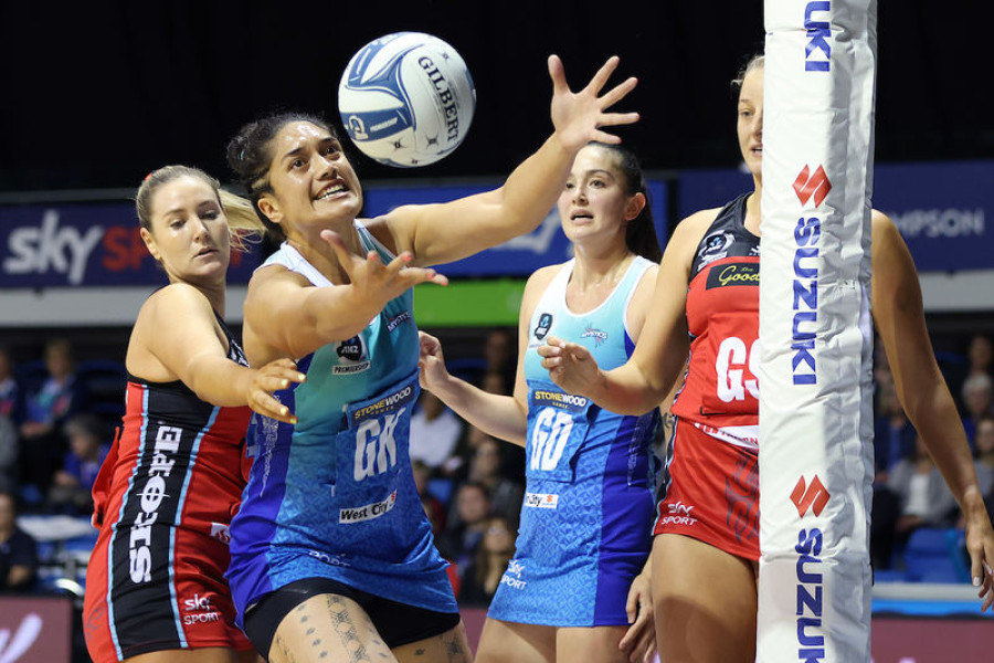 Mystics survive thriller to beat Tactix