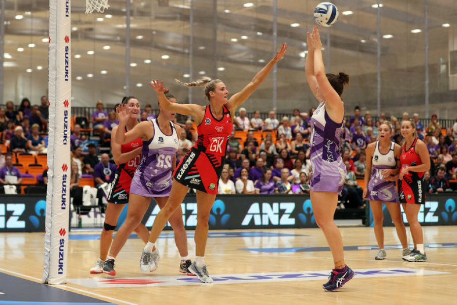 Captain Watson leads the Tactix to inspiring win over the Stars