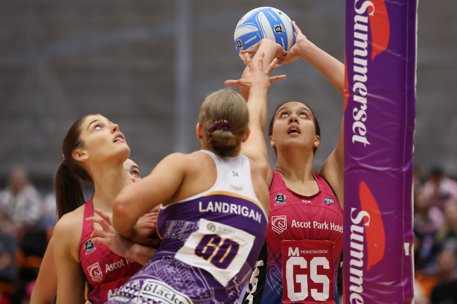 High-scoring Steel deny Stars at home